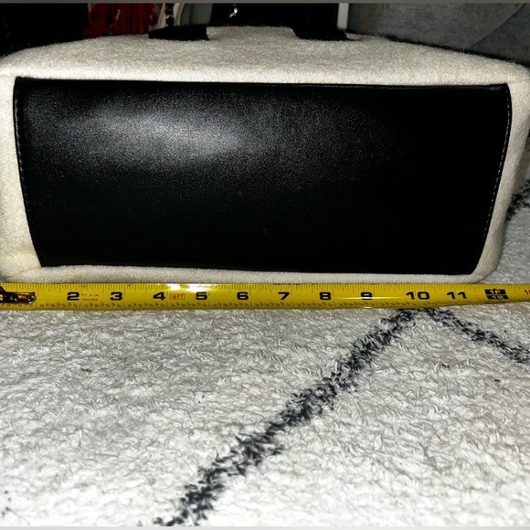 Deauville style Black and White Tote Bag - Picture 5 of 8